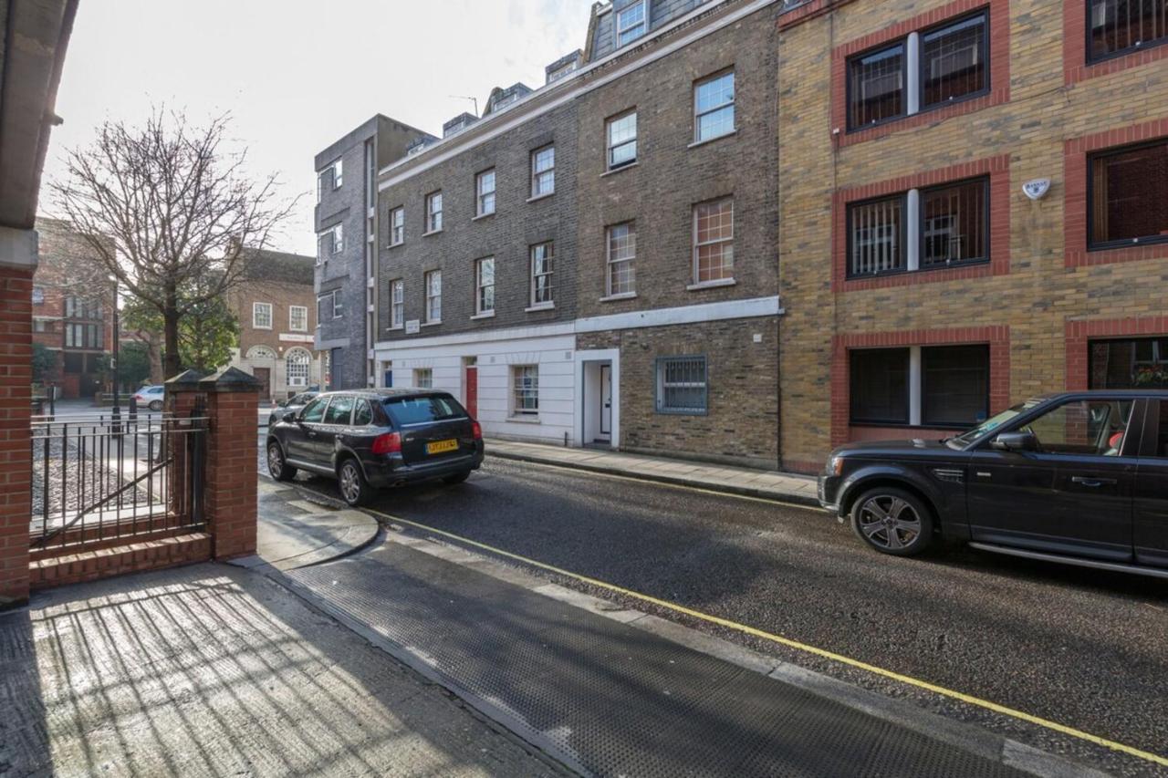 Beautiful Spacious 1BD Flat in Victoria Londres Exterior foto
