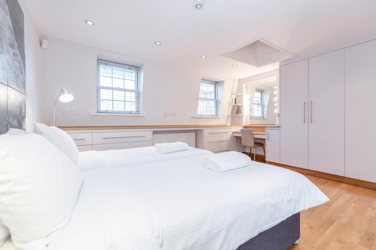 Beautiful Spacious 1BD Flat in Victoria Londres Exterior foto
