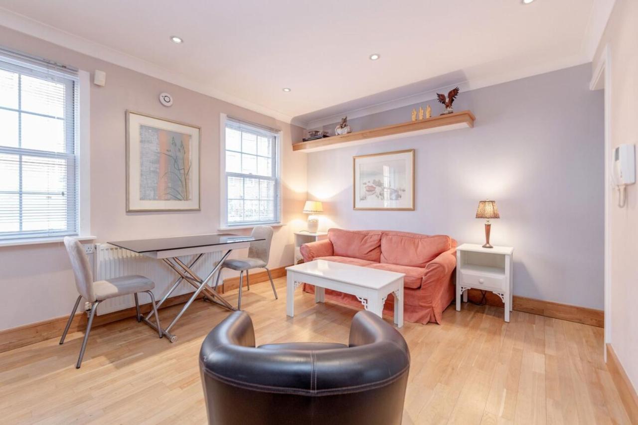 Beautiful Spacious 1BD Flat in Victoria Londres Exterior foto