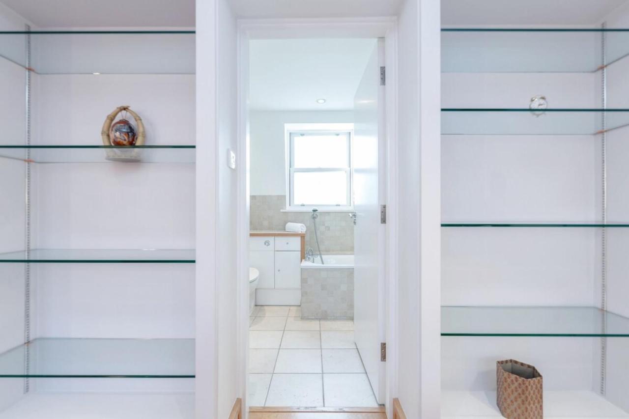 Beautiful Spacious 1BD Flat in Victoria Londres Exterior foto